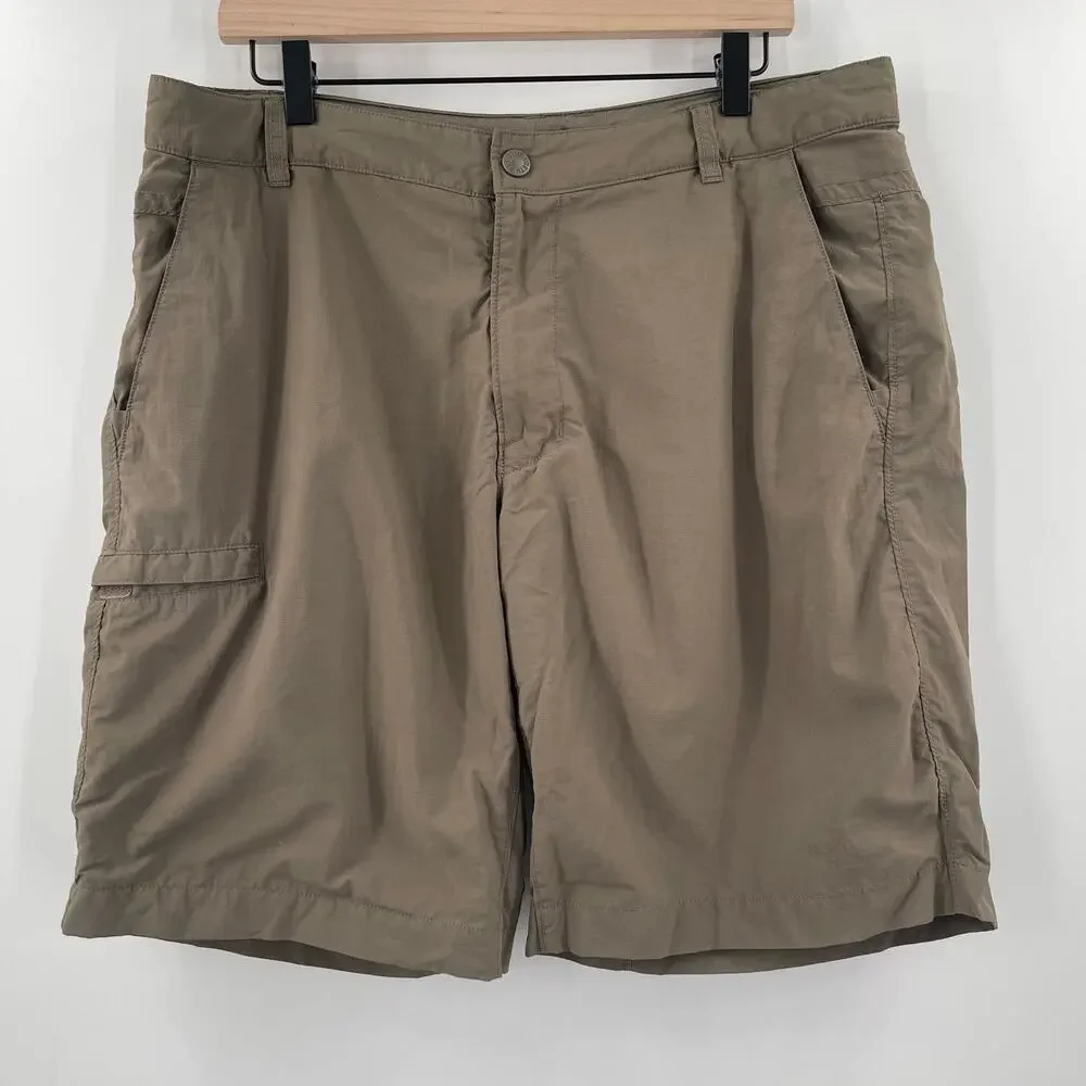 THE NORTH FACE Shorts Size 36 Green Athletic Hiking Outdoor Lightweight Pockets